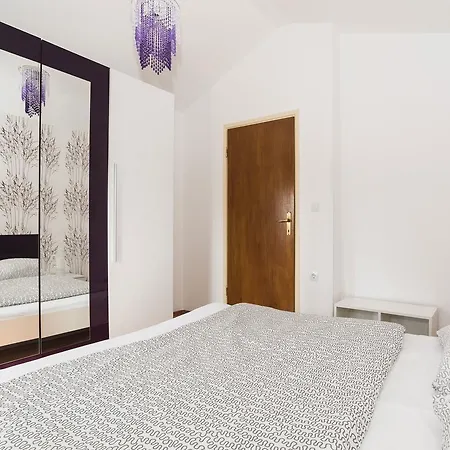 App Paris 2 أوماغ