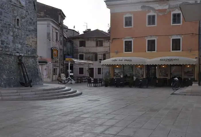 App Paris 2 Apartament *