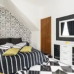 App Paris 2 * אומאג