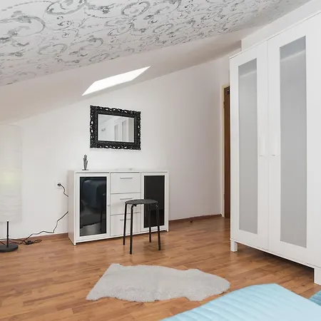 App Paris 2 Apartment *